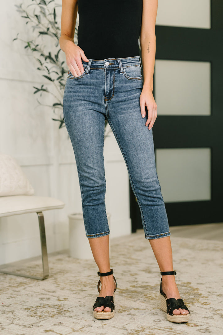 Deborah Mid Rise Capri
