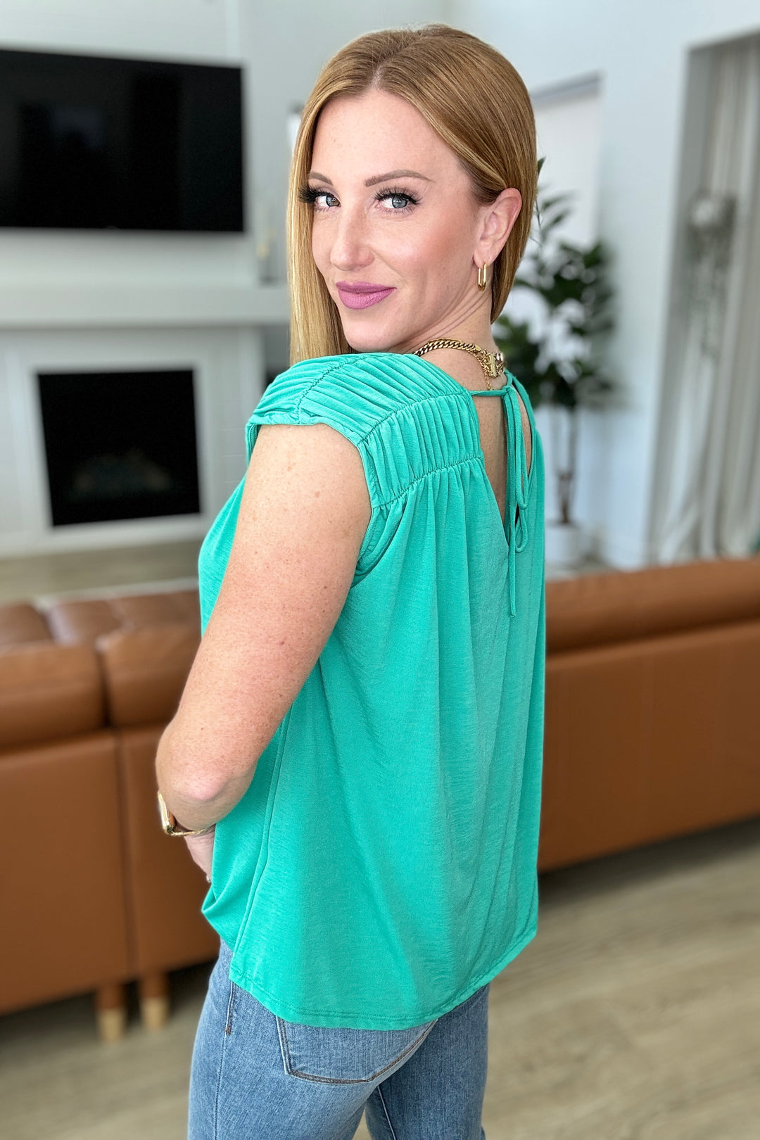 Ruched Cap Sleeve Top in Emerald