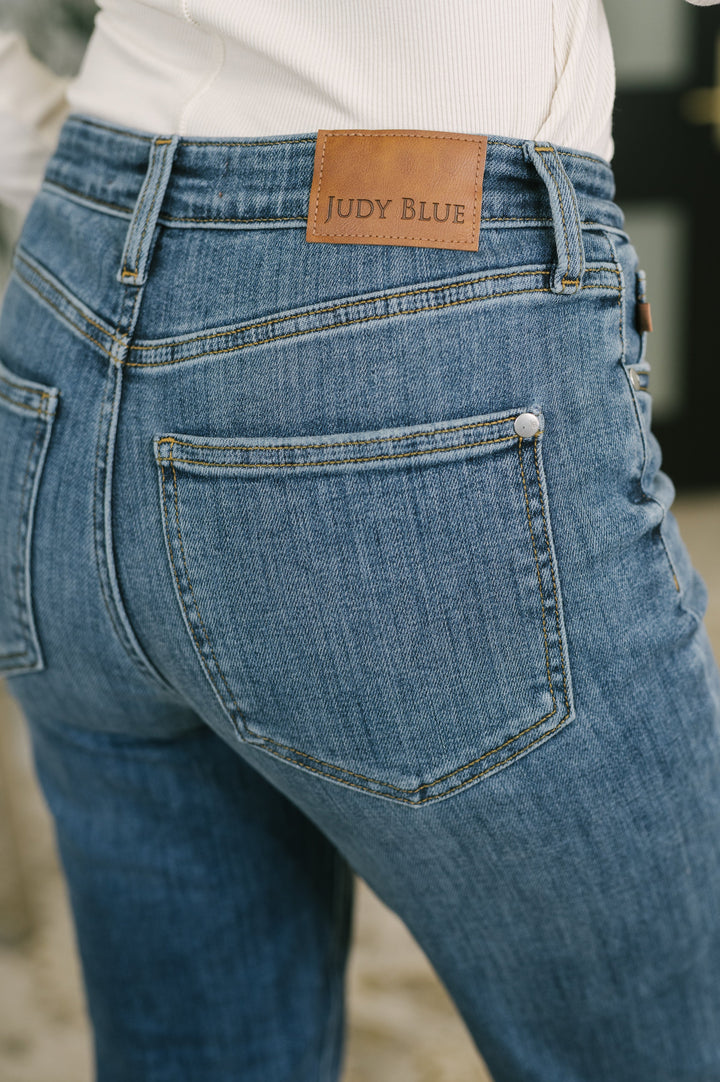 Zoey Mid Rise Billie Boyfriend Jean in Everyday Indigo