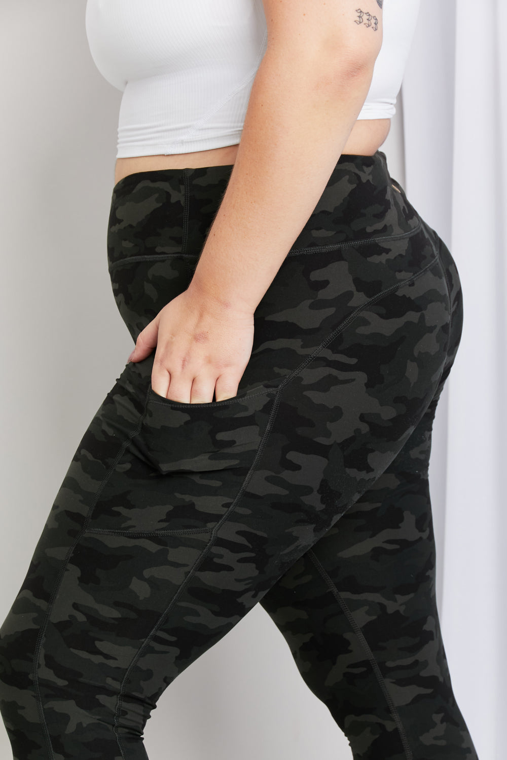 Camouflage Wide Waistband Pocket Leggings